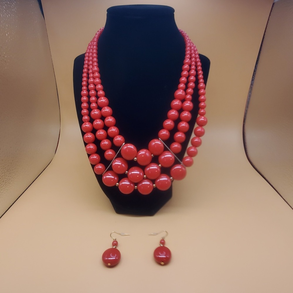Vtg Acrylic Triple Strand Red Beaded Necklace W/ Spacer Bars Gold Toned Earrings
